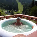 Hotel apartamentowy - Tara
