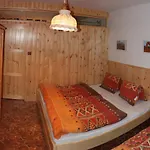 - Tara Hotel apartamentowy